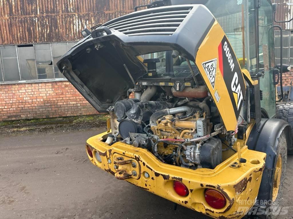 CAT 906 Radlader