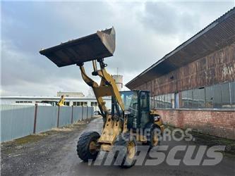 CAT 906 Radlader