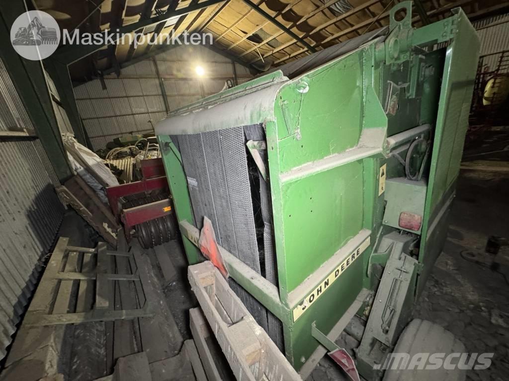 John Deere 545 Rundballenpressen