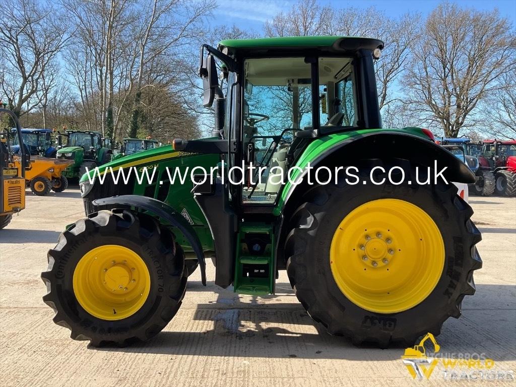 John Deere 6100 M Traktoren
