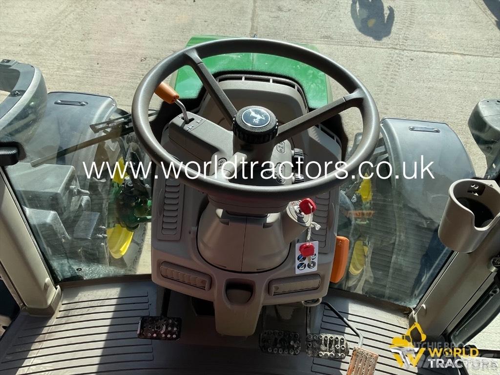 John Deere 6100 M Traktoren