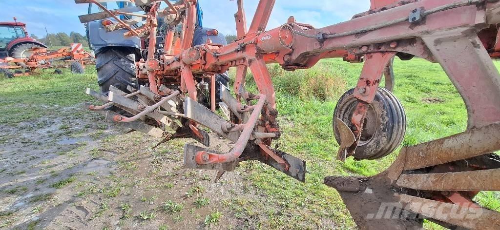 Kuhn Vari-Master 123 Wendepflüge
