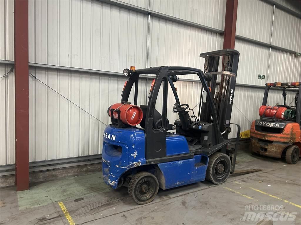 Nissan UD02A20PQ Gasstapler