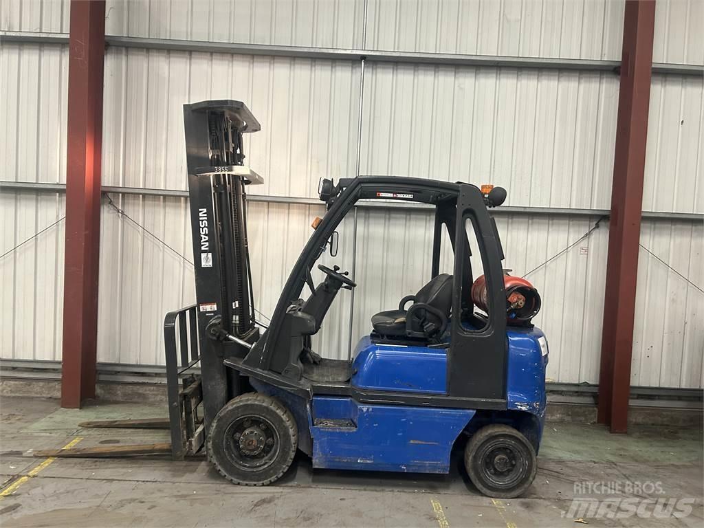 Nissan UD02A20PQ Gasstapler