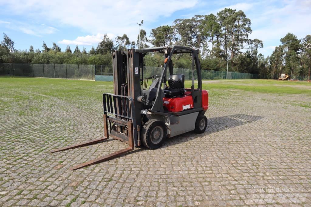 Nissan Y1D2A25Q Dieselstapler