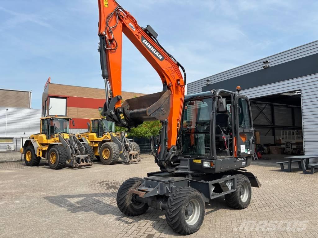 Doosan DX 57 Mobilbagger