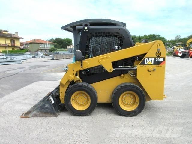 CAT 226 D Kompaktlader
