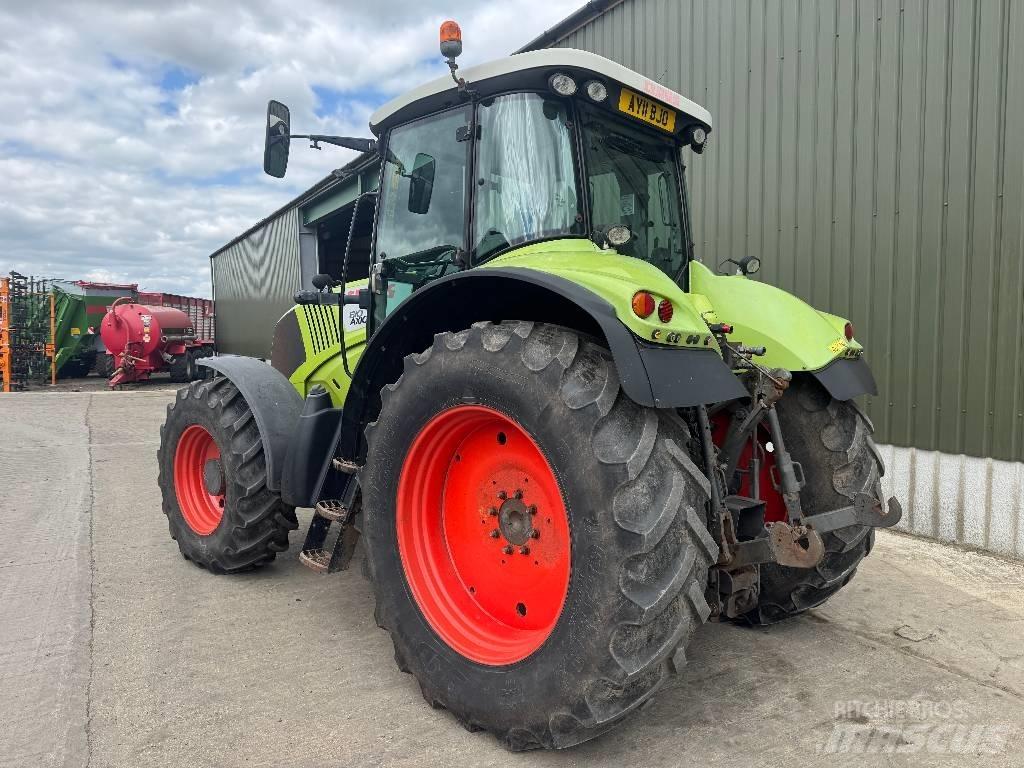 CLAAS Axion 810 Traktoren