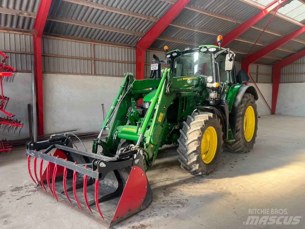 John Deere 6120 M Traktoren