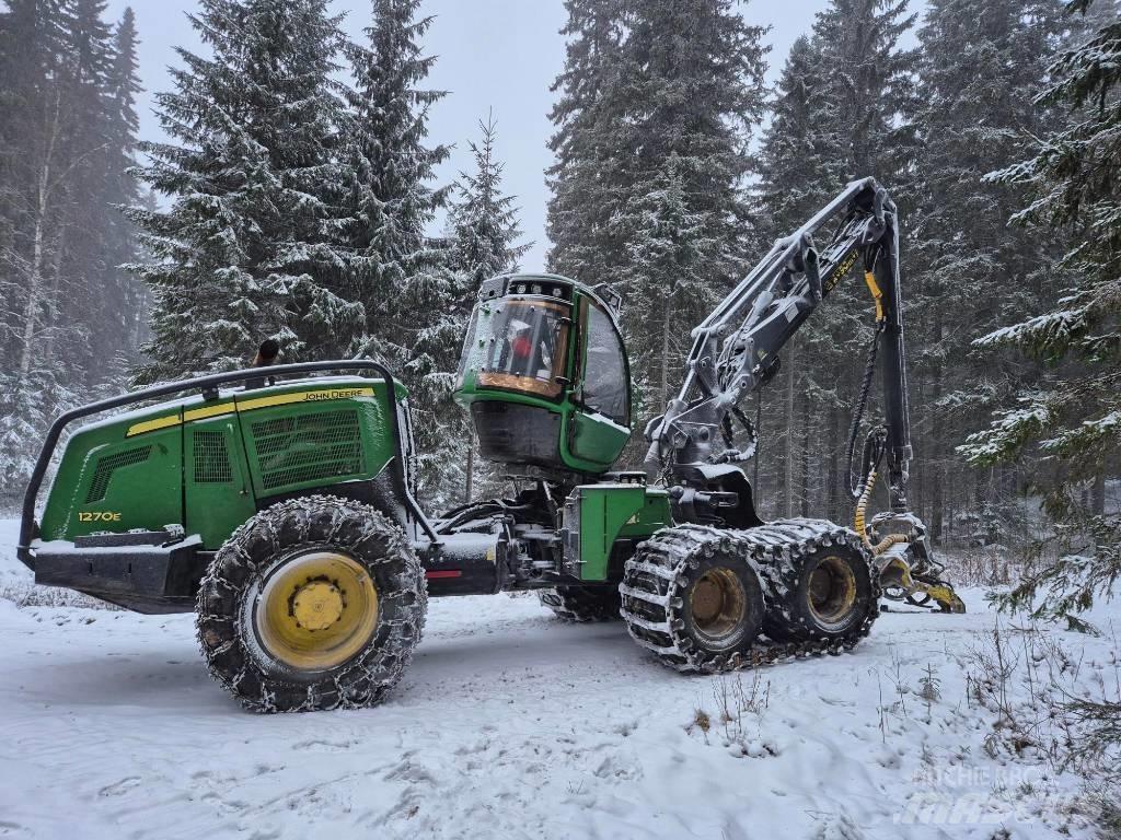 John Deere 1270E Harvester