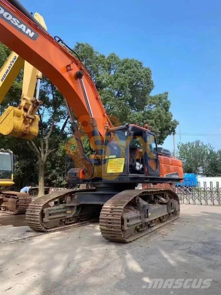 Doosan DX530 LC Raupenbagger