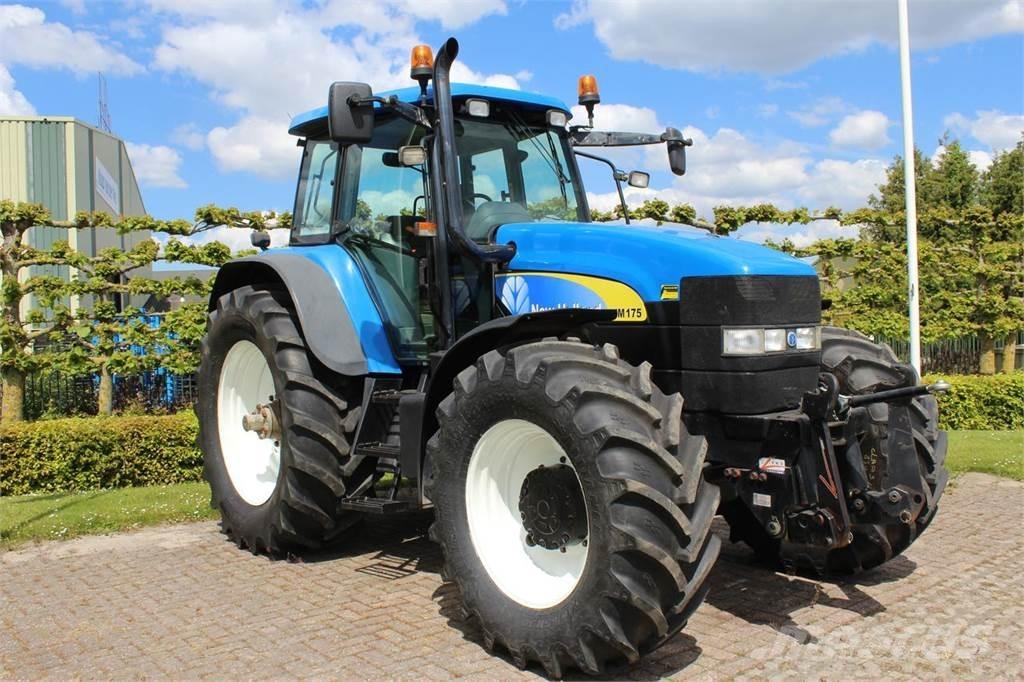 New Holland TM175 Traktoren