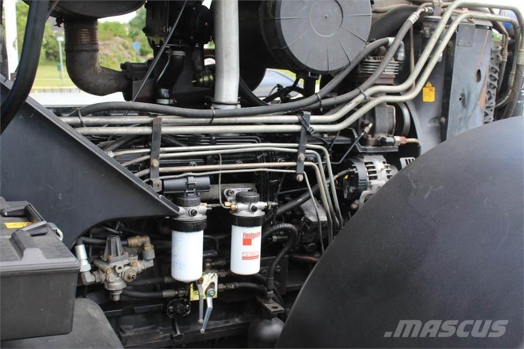 New Holland TM175 Traktoren