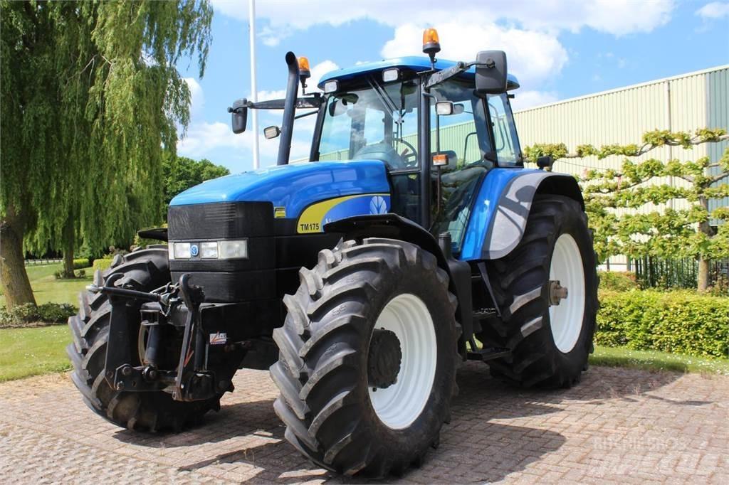 New Holland TM175 Traktoren