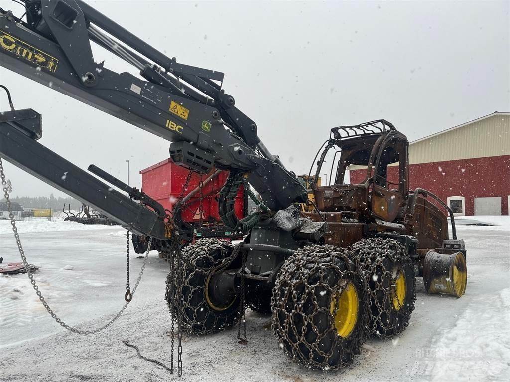 John Deere 1170G Harvester