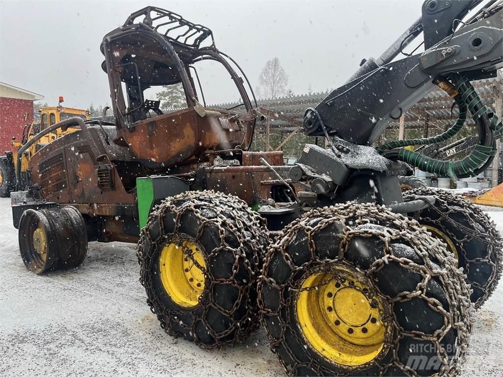 John Deere 1170G Harvester