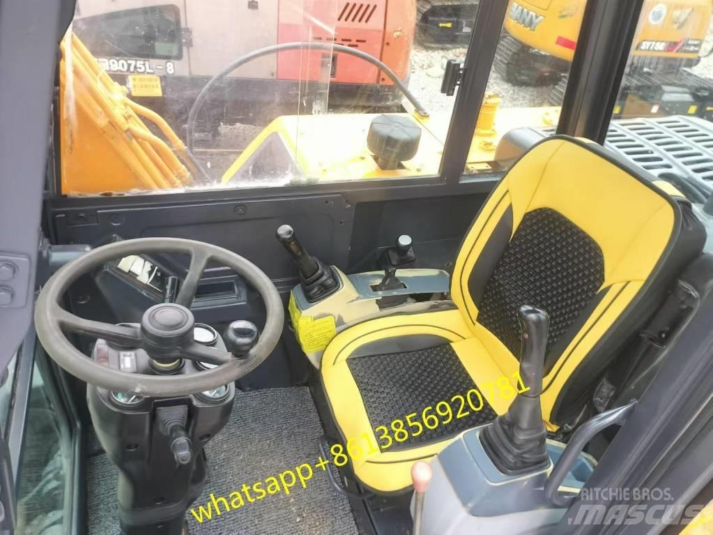 Xinyuan XYB75W Raupenbagger