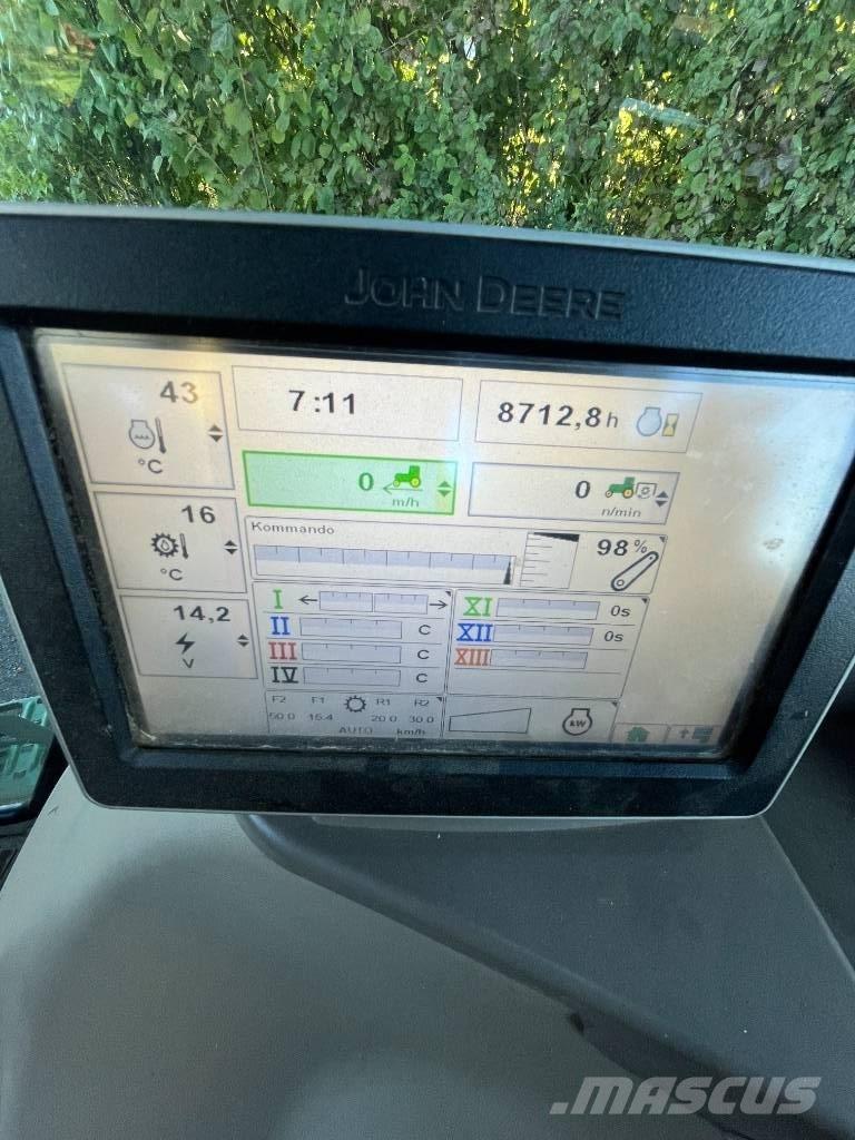 John Deere 6150 R Traktoren