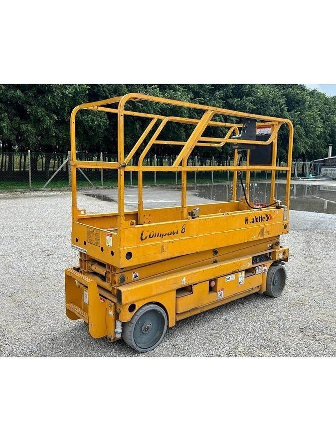 Haulotte Compact 8 LKW-Arbeitsbühnen