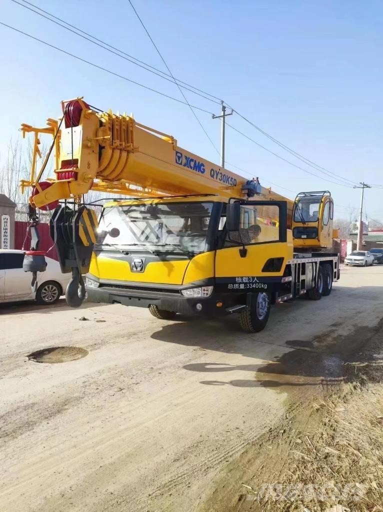 XCMG QY30T All-Terrain-Krane