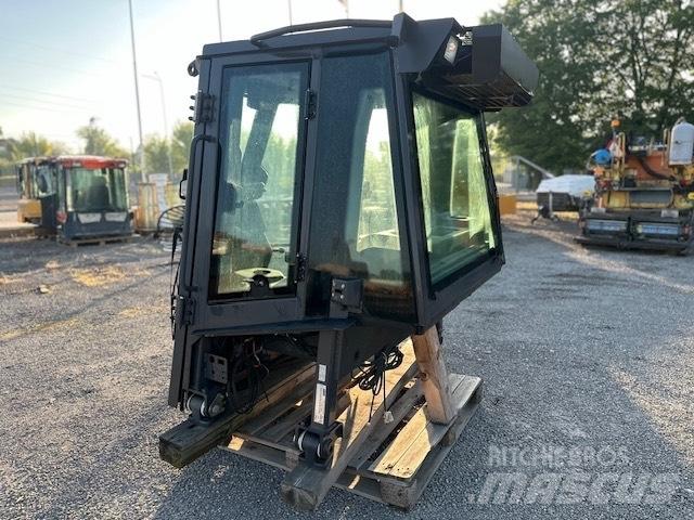 CASE D 1650 NEW CAB Kabinen