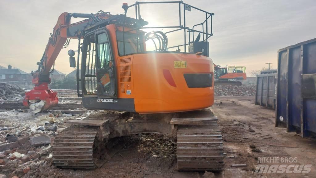 Doosan DX 235 LCR-5 Raupenbagger