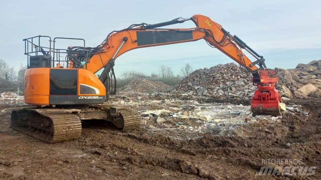 Doosan DX 235 LCR-5 Raupenbagger