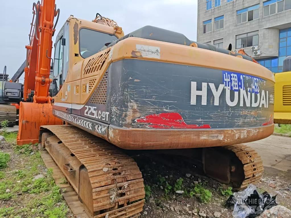 Hyundai R 225LC-9T Raupenbagger