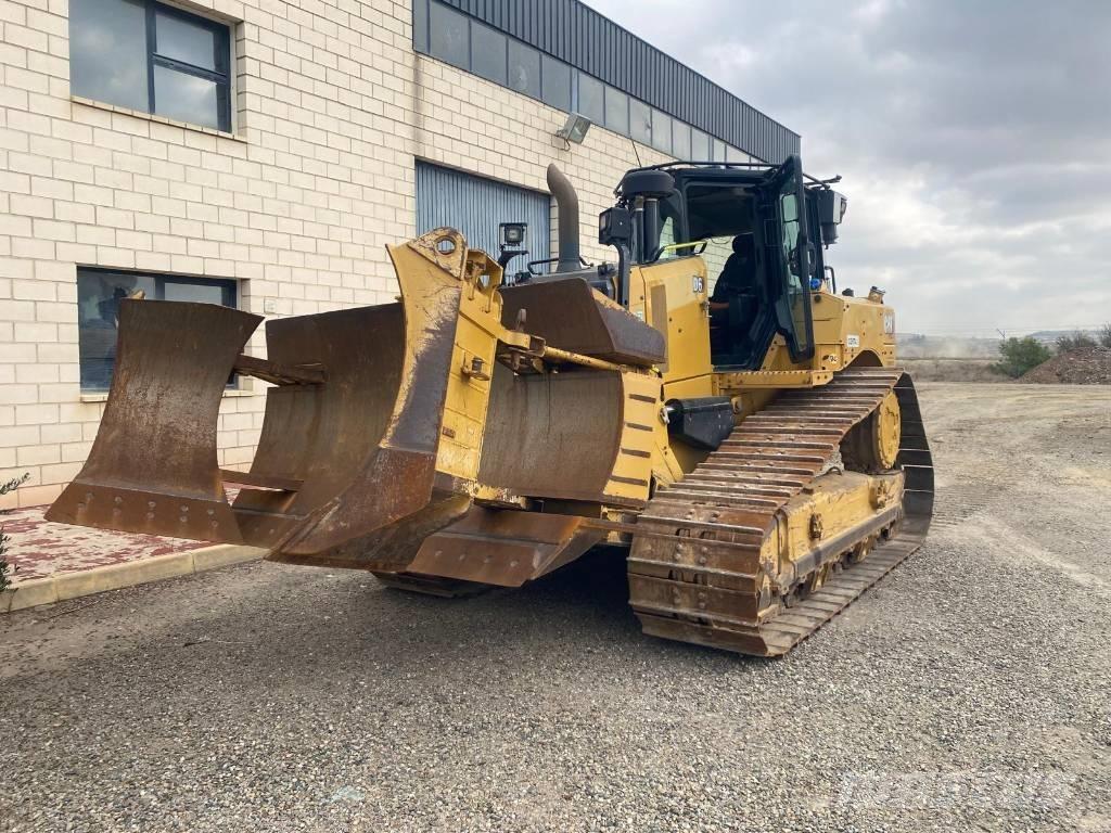 CAT D 6 Bulldozer