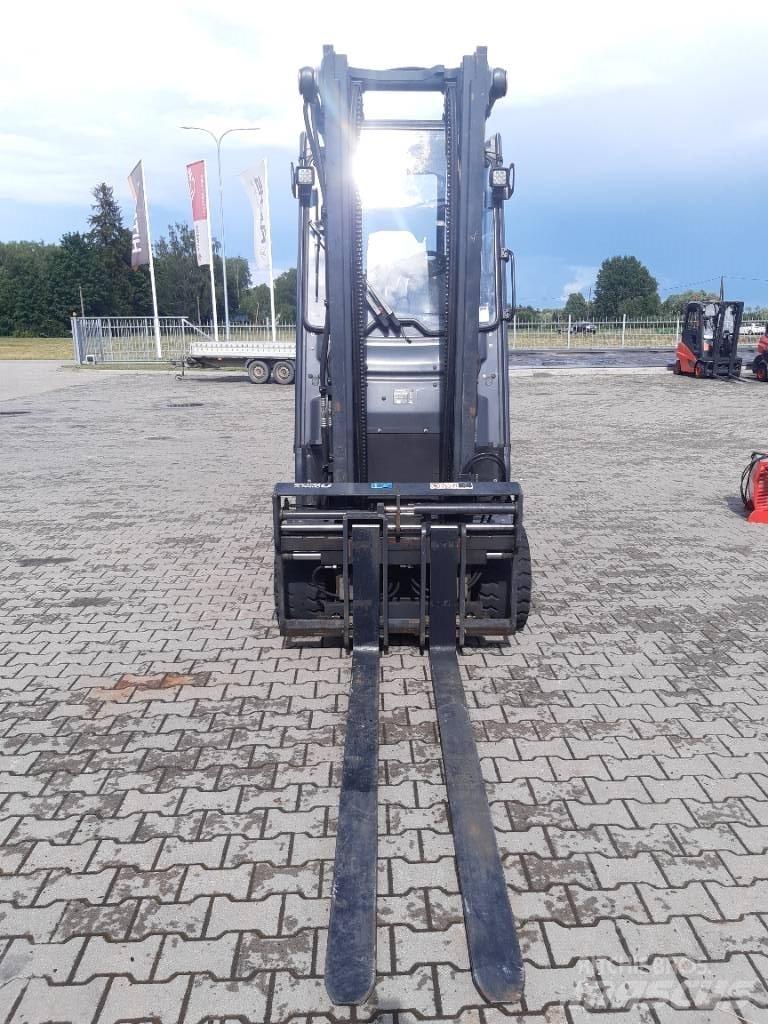 Linde E30HL Elektrostapler