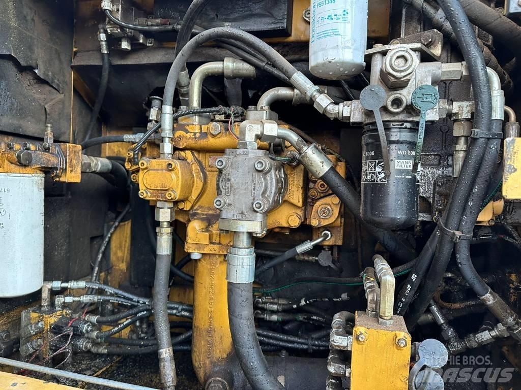CAT 325DL Raupenbagger