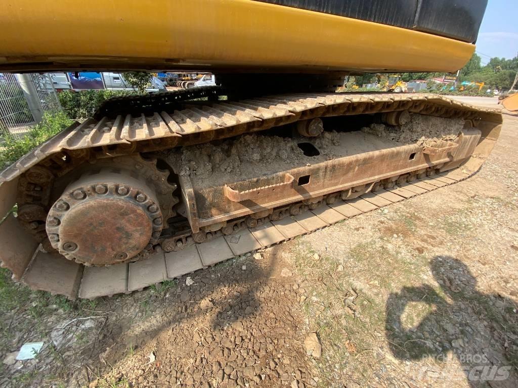 CAT 324D Raupenbagger