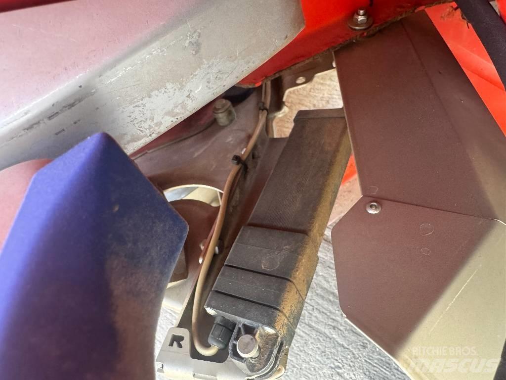 Kuhn Axis 30.1 W Mineraldüngerstreuer