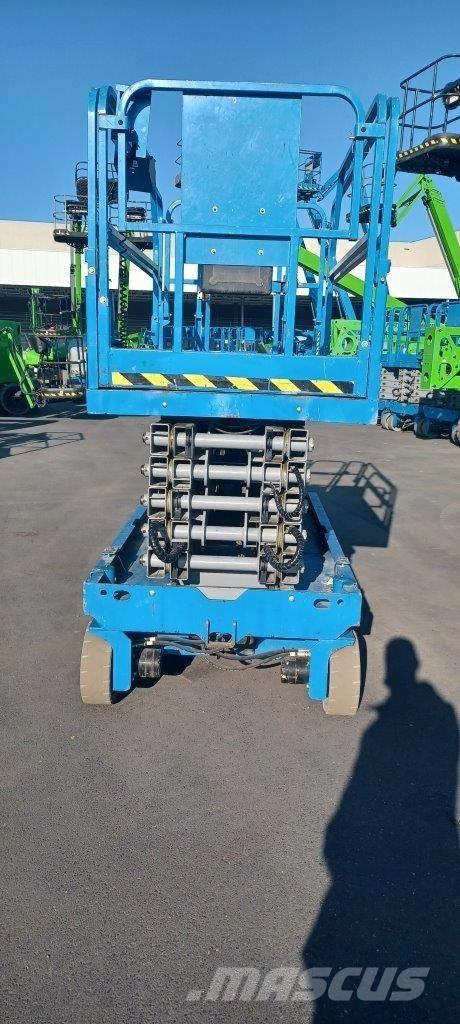 GENIE GS4047 Scheren-Arbeitsbühnen
