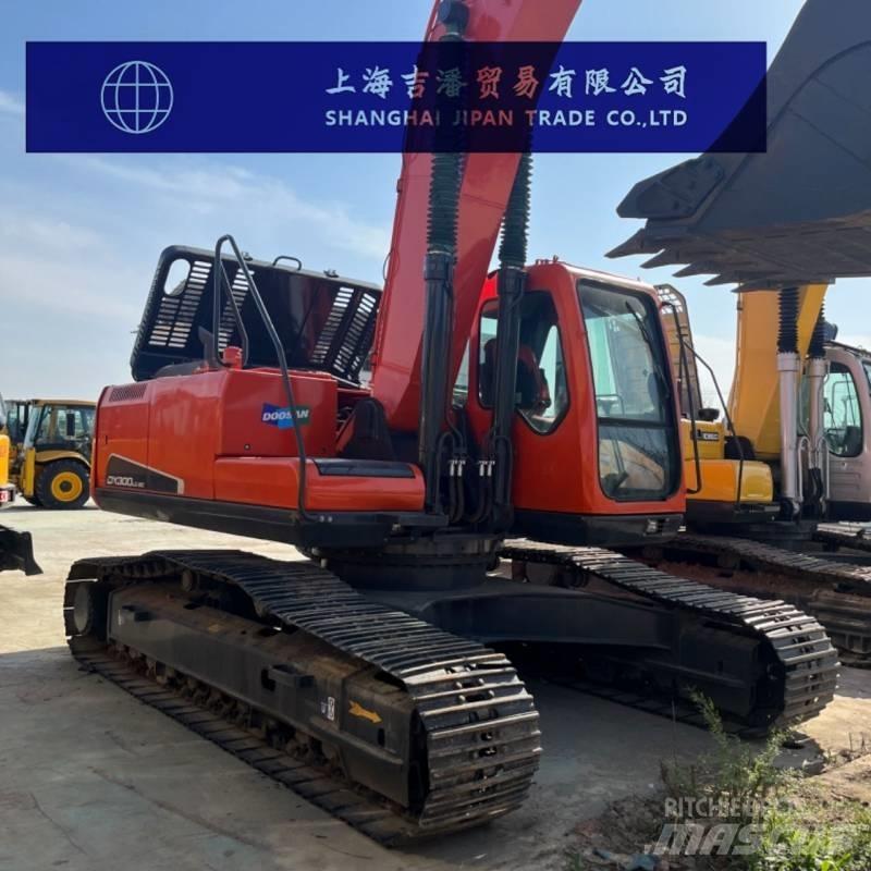 Doosan DX 300 Raupenbagger