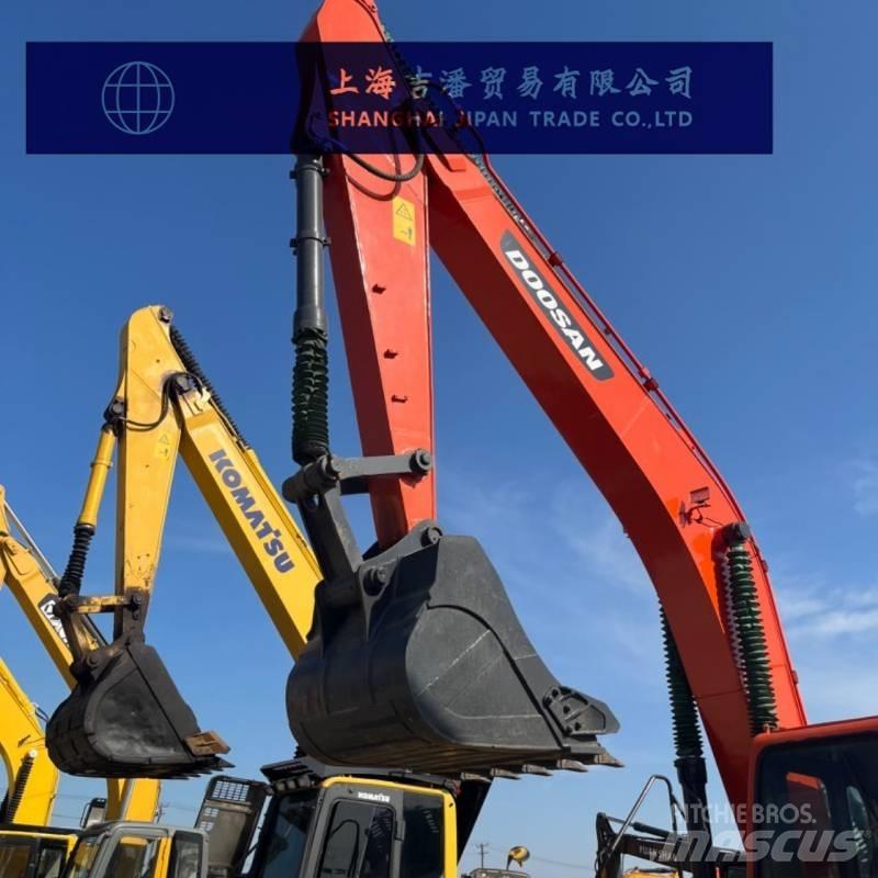 Doosan DX 300 Raupenbagger
