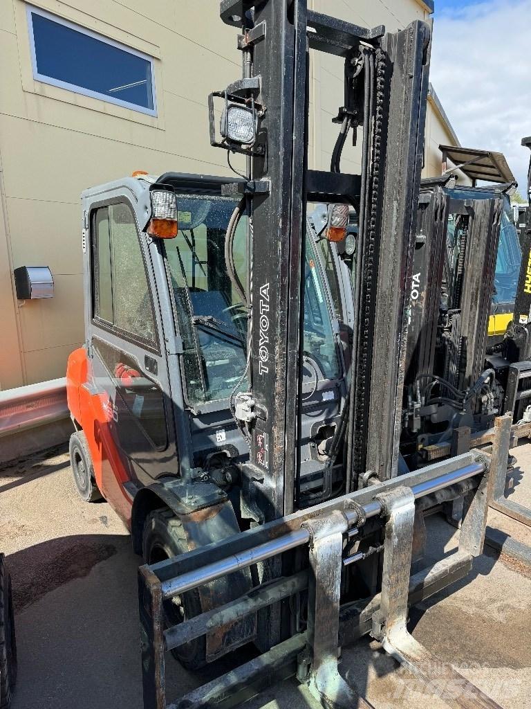 Toyota 02-8FDF30 Dieselstapler