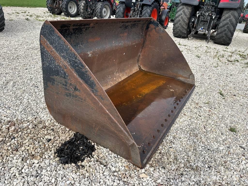  ŁYŻKA MANITOU 2,4 M Weitere Lade- und Grabgeräte