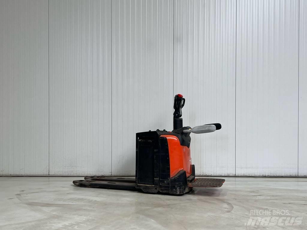 BT LPE250 Gabelstapler mit Fahrerstand