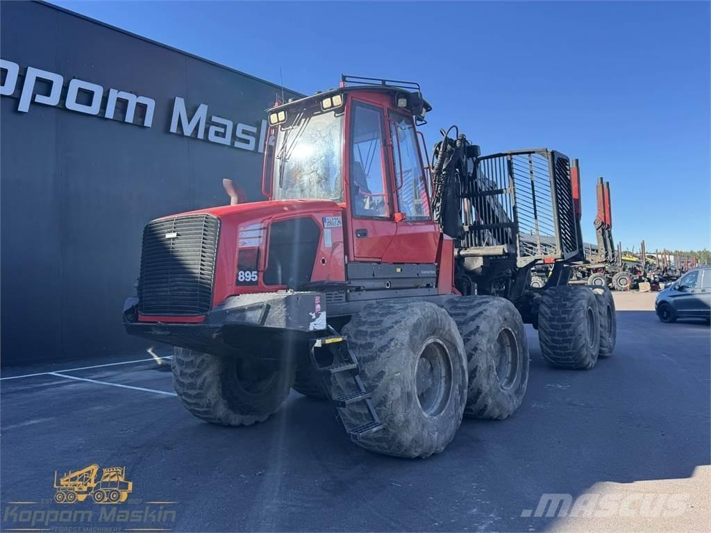 Komatsu 895 Forwarder