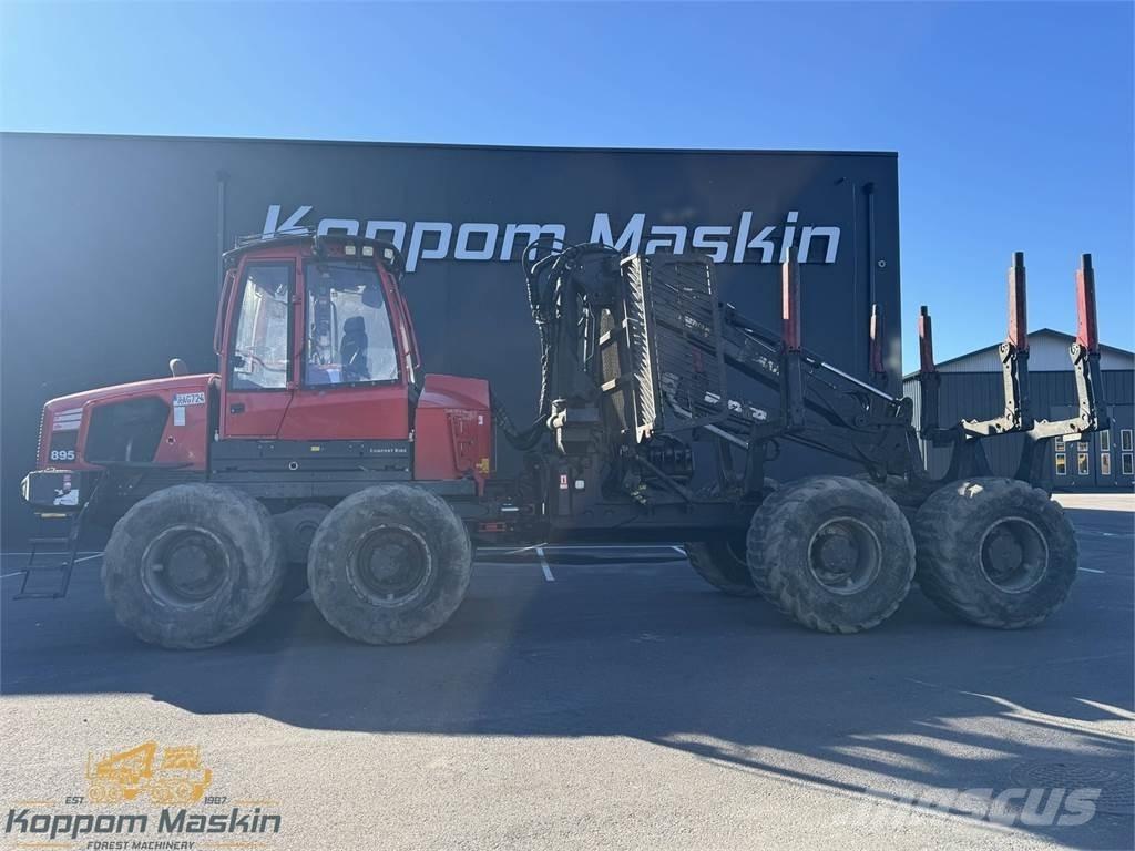 Komatsu 895 Forwarder