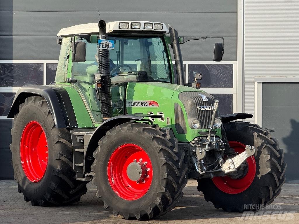 Fendt 820 Vario TMS Traktoren