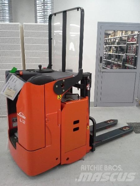 Linde L12LS-03 Selbstfahrstapler