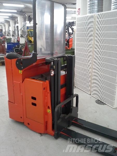 Linde L12LS-03 Selbstfahrstapler