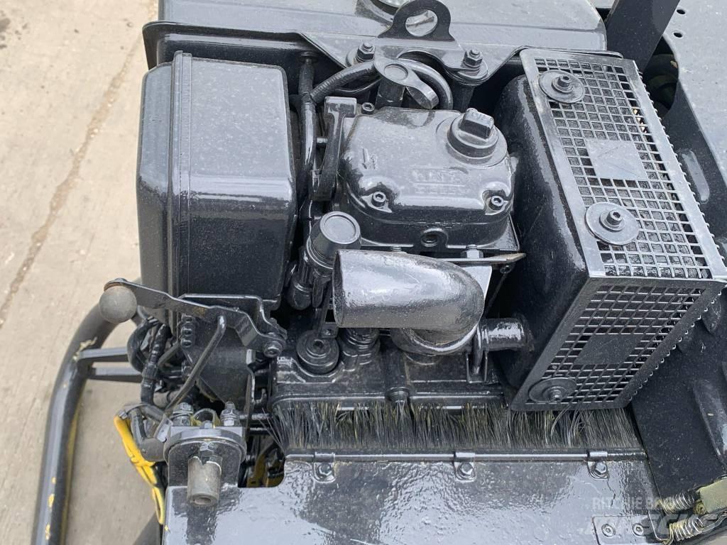 Mecalac MBR 71 Anhängewalzen