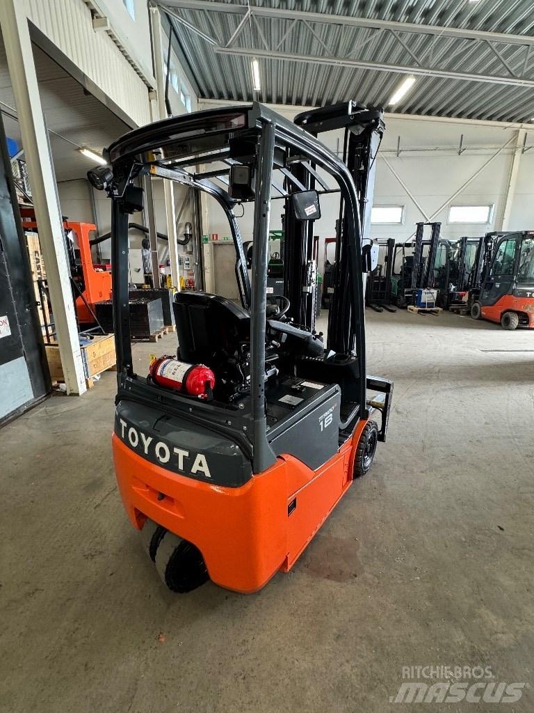 Toyota 8FBEK18T Elektrostapler