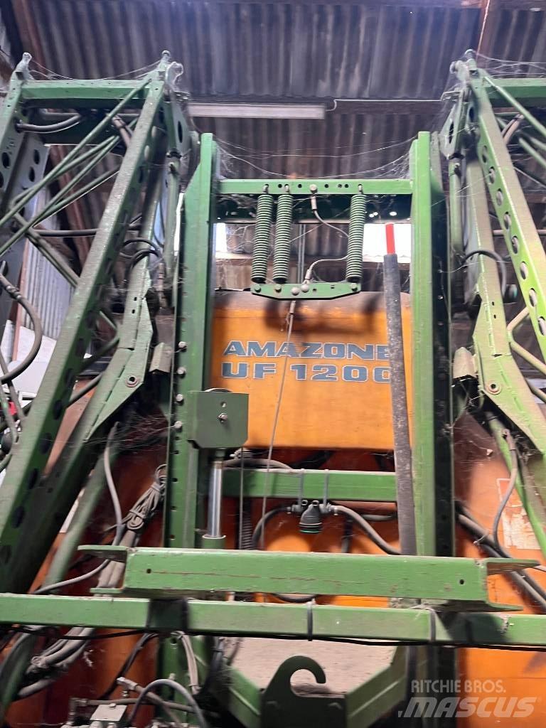 Amazone UF 1200 Anbauspritzen