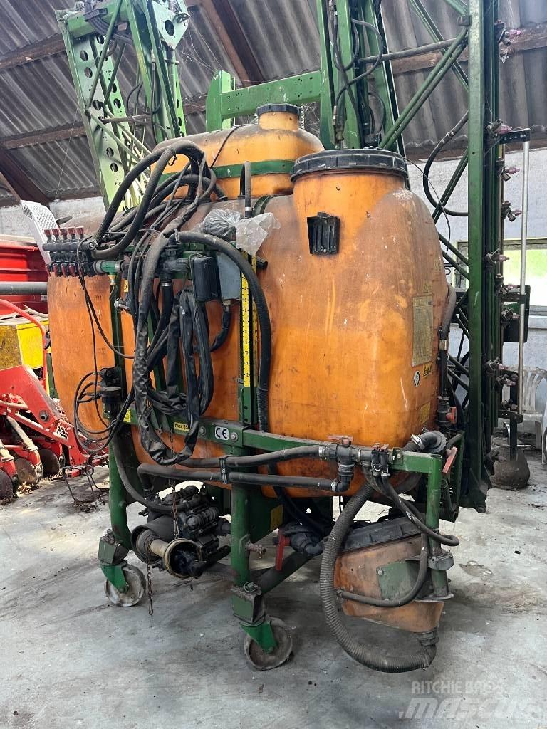 Amazone UF 1200 Anbauspritzen