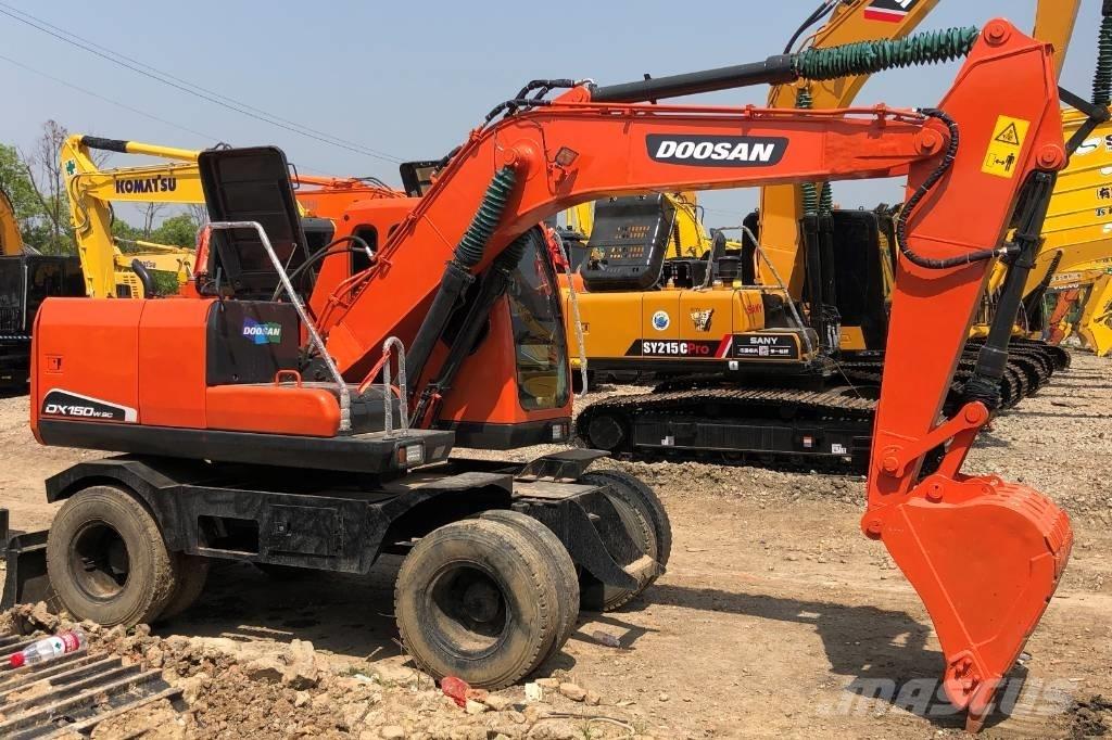 Doosan DX150W Raupenbagger