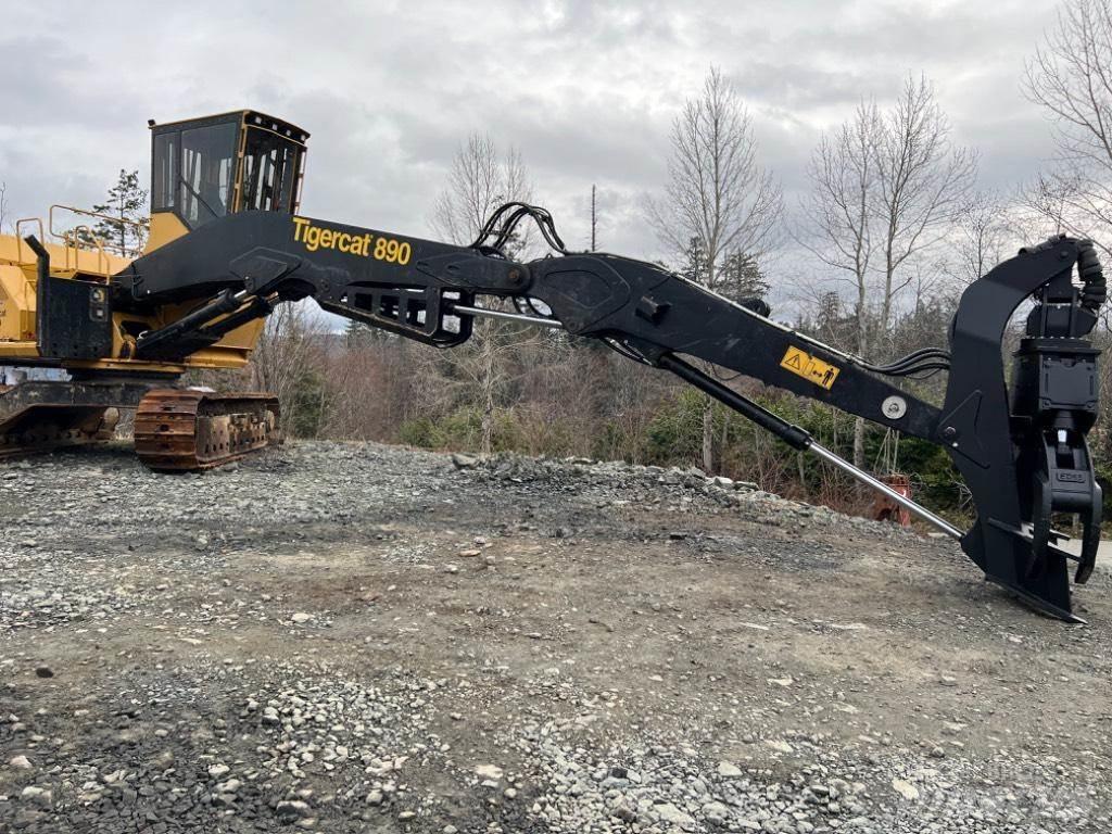 Tigercat 890 Stammholzschlepper